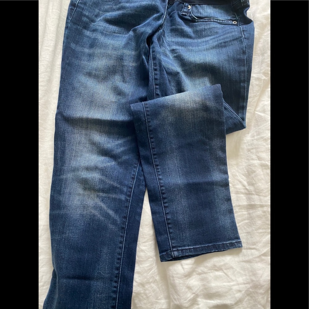 Gap “Girlfriend” Maternity jeans size 27r